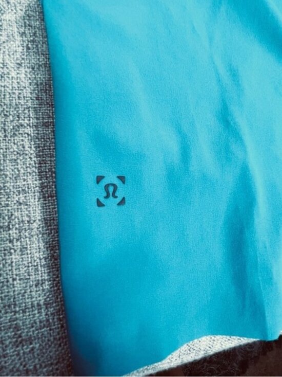 Lululemon Athletica Men’s Pace Maker Shorts - Picture 3 of 5